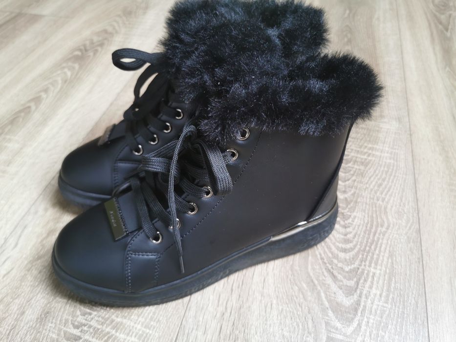 Ciepłe buty zimowe