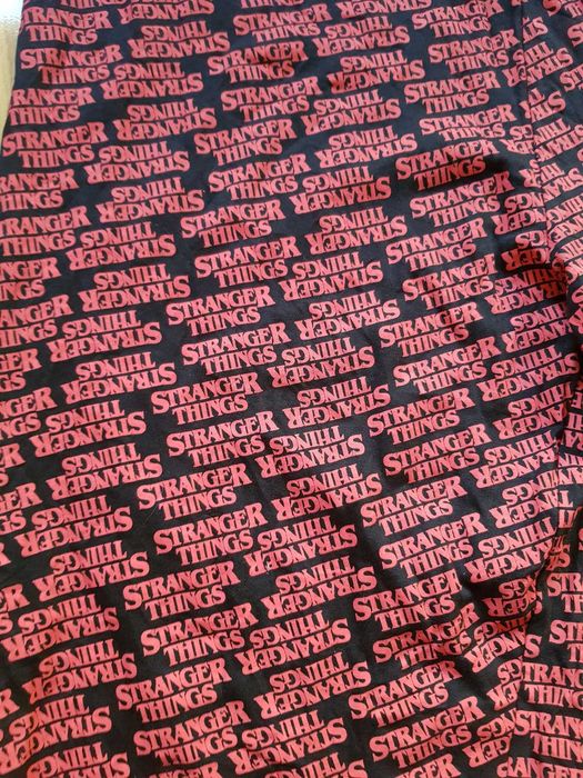 Spodnie Stranger Things Netflix Tesco czerwone czarne 2XL bawełna