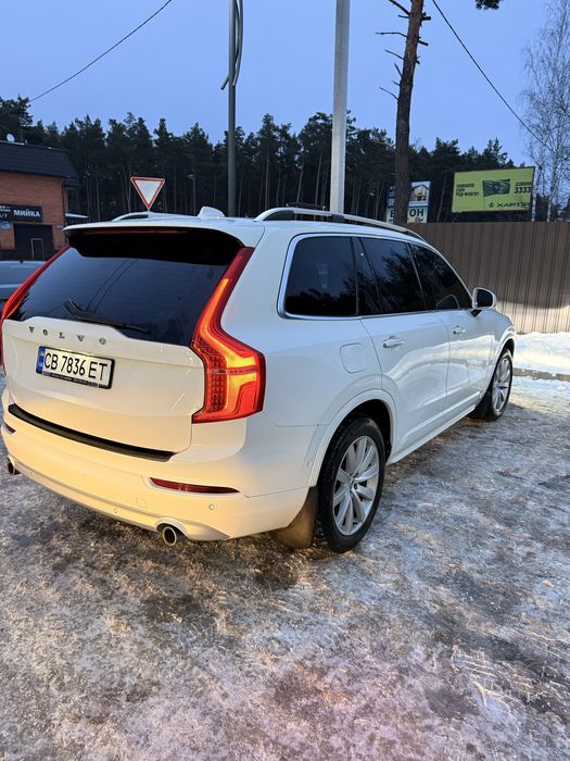Volvo XC90 в дуже гарному стані !Один власник !Площадкам не турбувати!