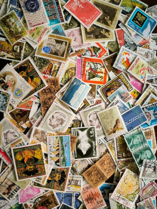 Selos antigos / Isqueiro Kingsway (novo) + pedras Zippo