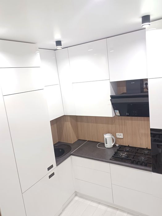 Сдам 2 кв.пр-ктСвободы с шикарным видом на сквер с фонтанами 20000 грн