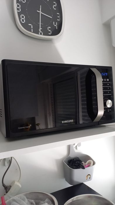 Forno de micro-ondas Sansung Ms23f301 TAK preto-23L.