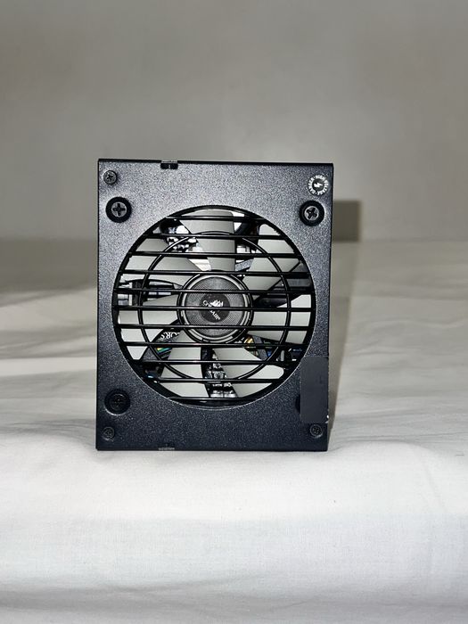 Fonte Corsair SF 750