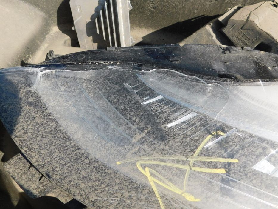 Лед Фара Tesla 3, дорест. Левая