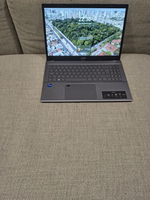 Portátil ACER Aspire 5