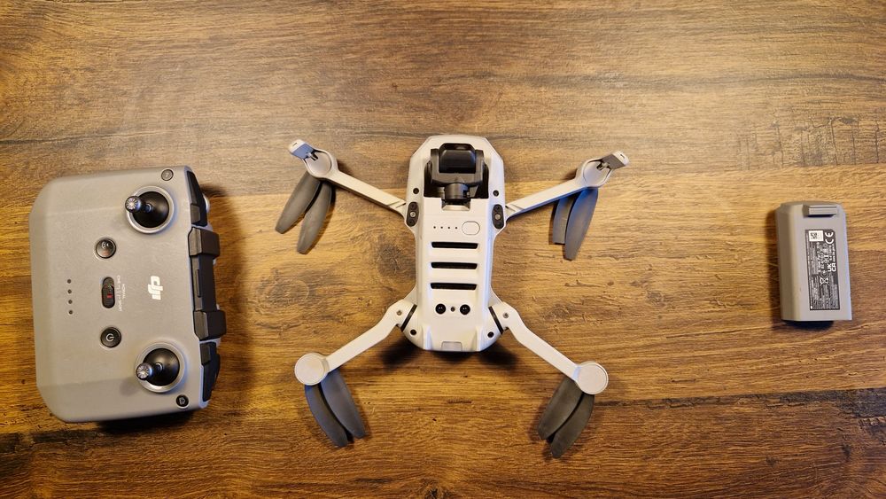 Dron dji mini 2 se