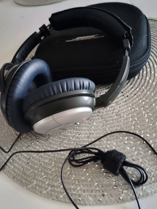 Znane super słuchawki BOSE QC2 QuietComfort2