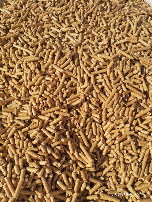 Pellet,pelet czysty ( CIEPEŁKO ) Producent