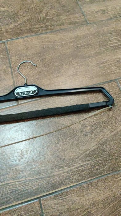 Вешалка для брюк.