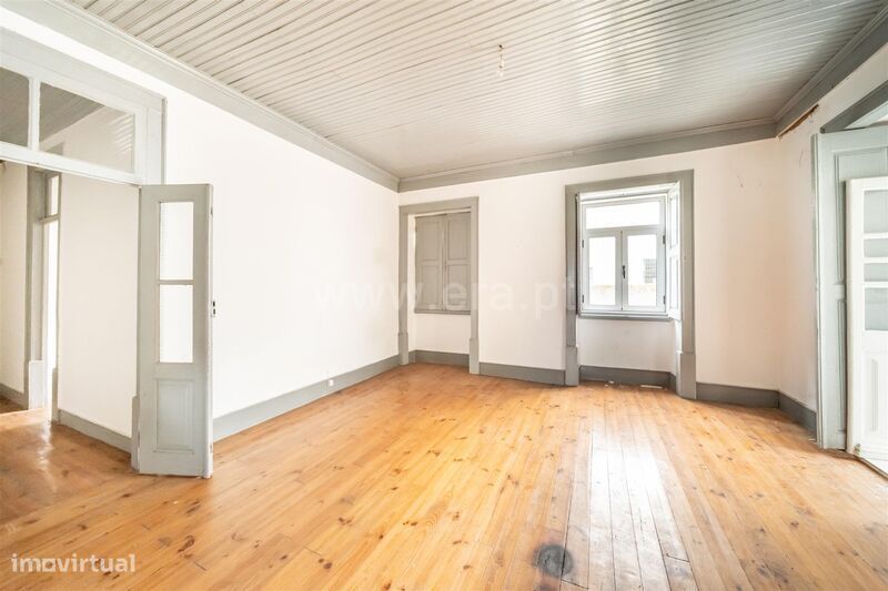 Moradia Isolada T4 / Covilhã, Ferro