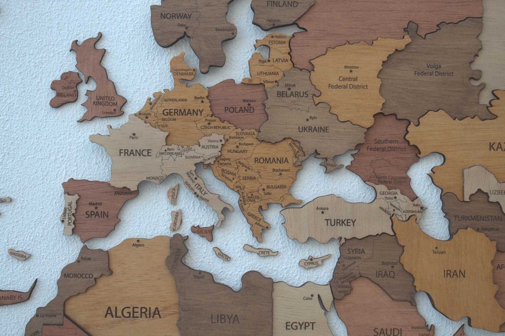 Mapa mundo MADEIRA 3D multicolor - Português ou Inglês