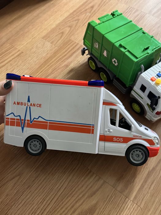 Дитячі іграшки сміттєвоз