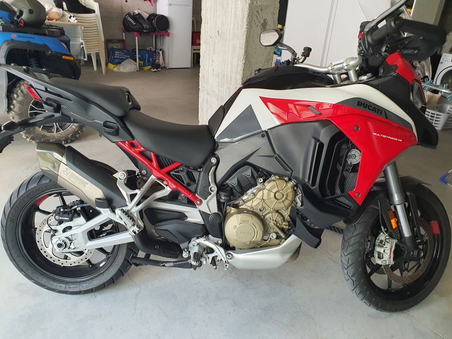 Vendo Ducati Multistrada V4S de 06/2022