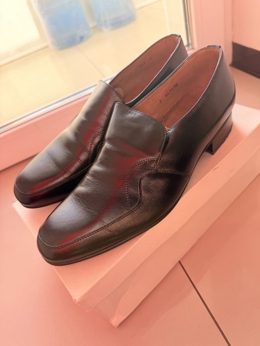 Продам абсолютно нові чоловічі шкіряні туфлі