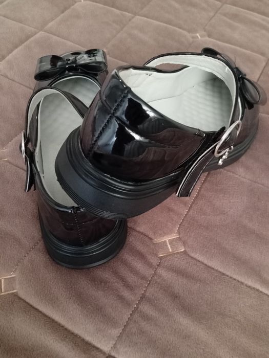 Лакові туфельки 36р