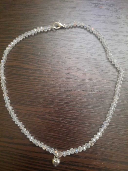 Кришталевий чокер із сердечком