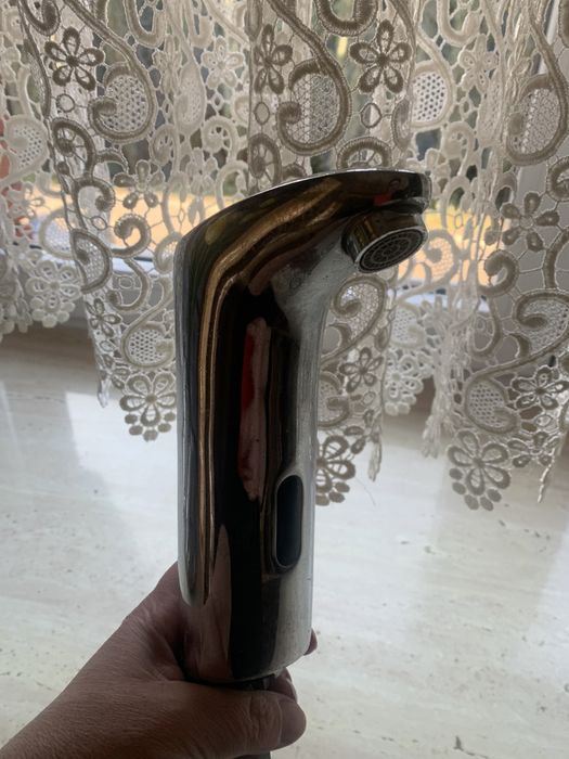 Bateria umywalkowa z fotokomórka