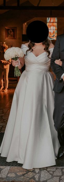 Elegancka suknia ślubna 42/44, welon gratis