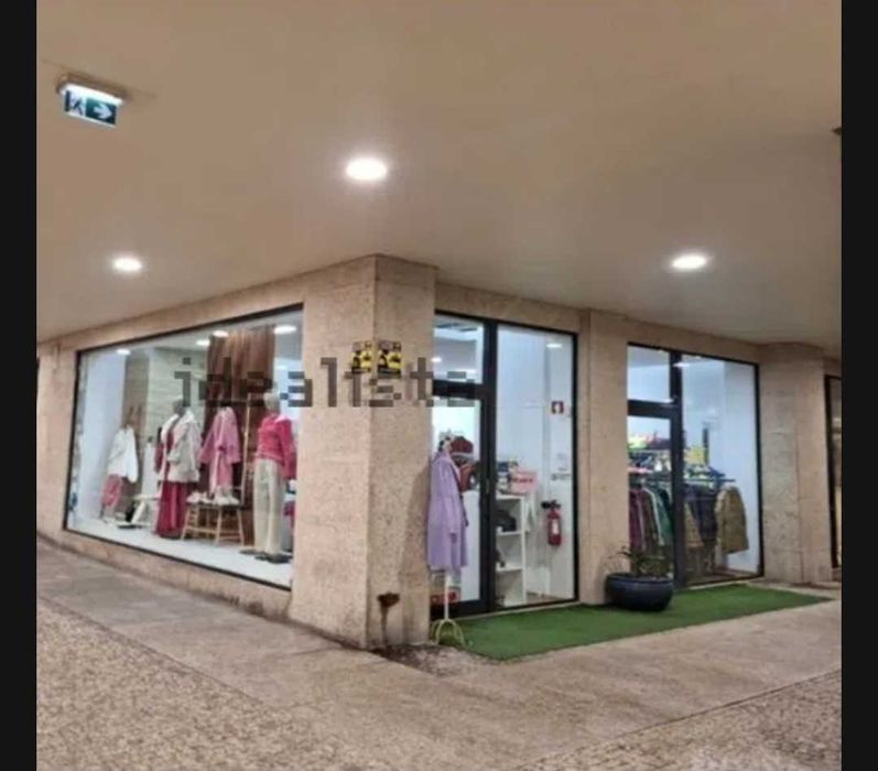 Arrendo estabelecimento comercial em leca da Palmeira