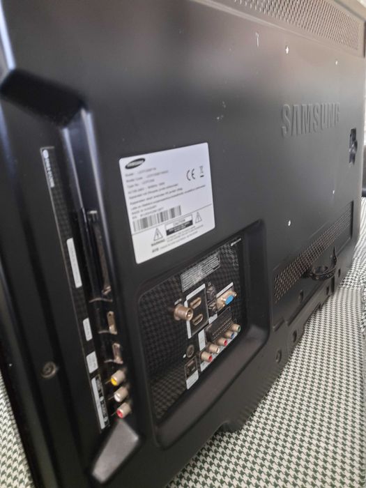 TV Samsung LCD FULL HD - 37" - 94cm Diagonal ( Modelo topo de Gama )