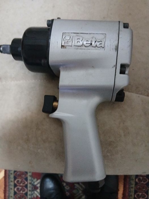 Гайковерт пневматичний Бета.
