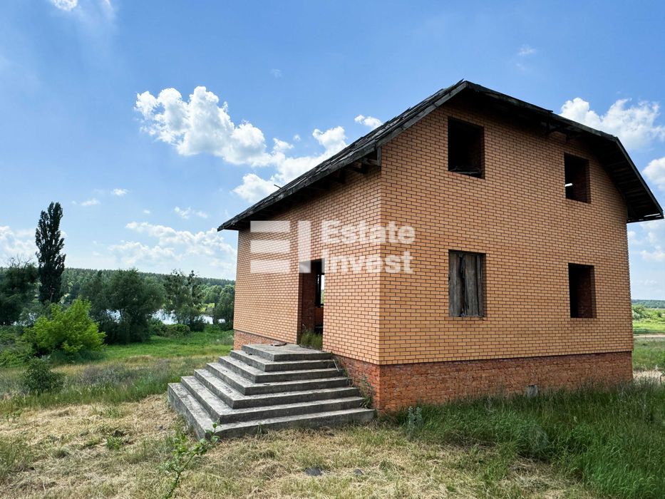 Продаються 2 будинки за ціною одного, с. Литвинівка, 35 км від Києва