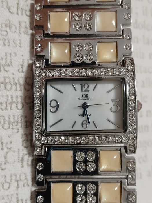 Годинник, кварц CS collection, інкрустований, механізм Японія.