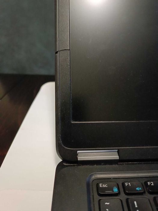 Dell Latitude E7450 i5-5300U 8GB 256GB Win10Pro