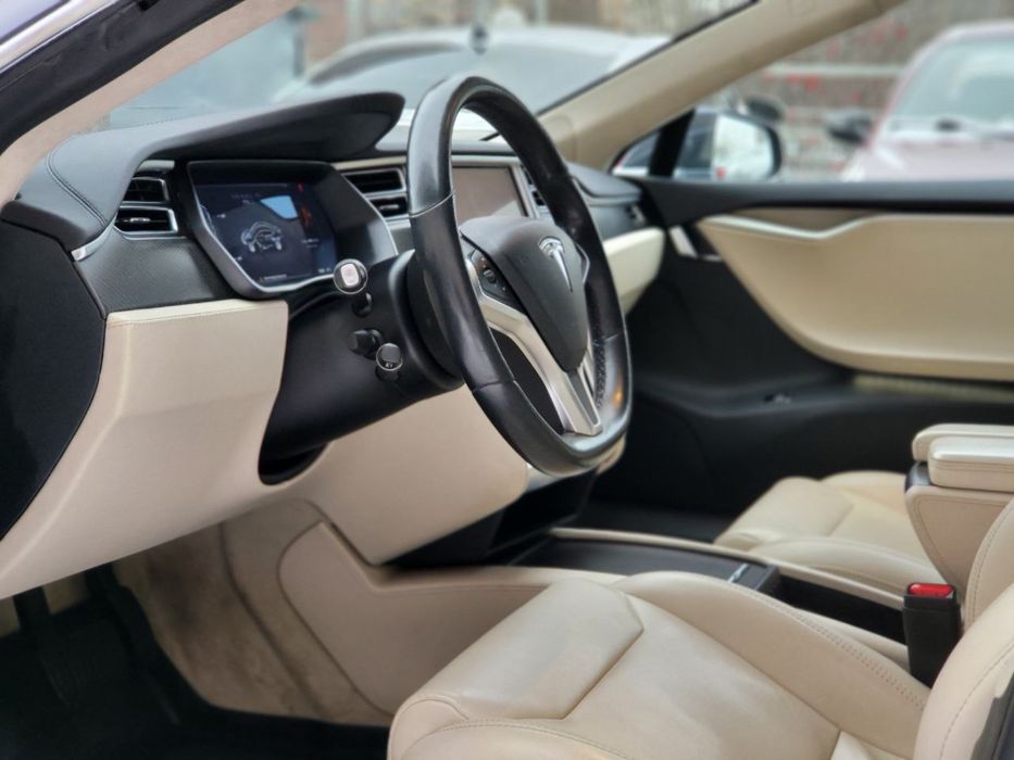 Tesla Model S 75D 2017p з Норвегії без ДТП