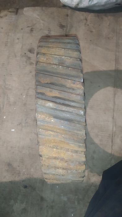 Продам шестерню на ЗИЛ 130