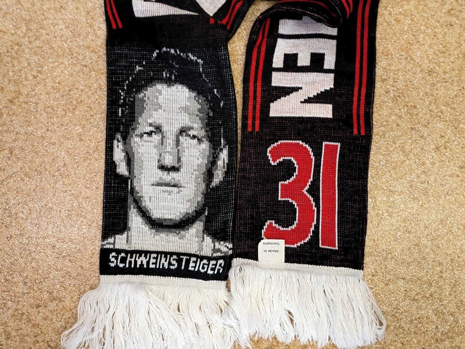 Футбольный шарф Bayern Munich Bastian Schweinsteiger