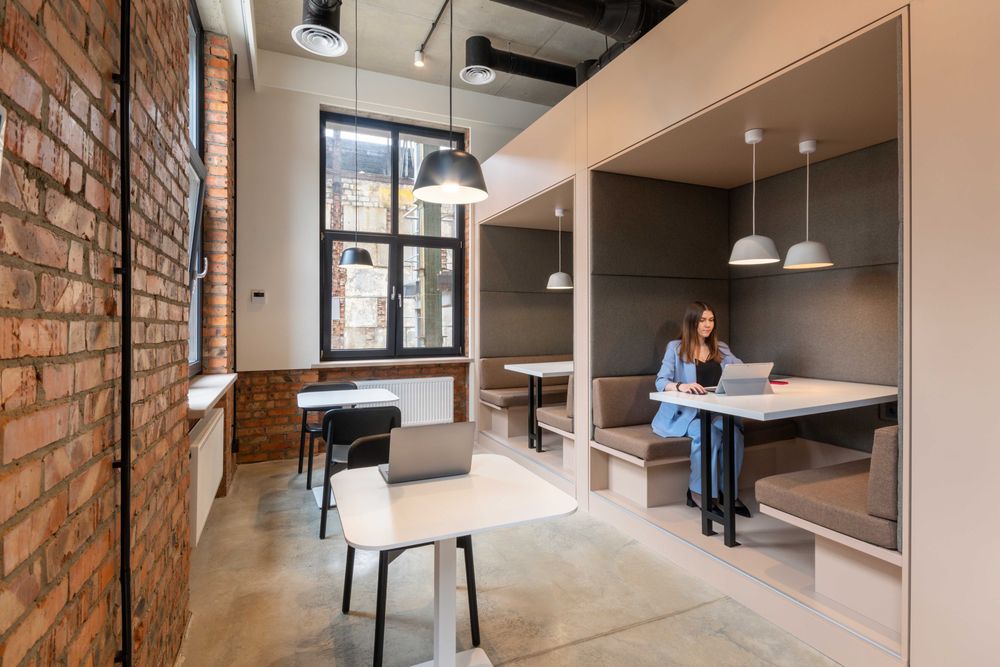 Приватний офіс для однієї особи в Regus KIVSH