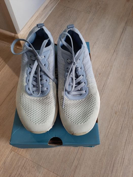 Niebieskie adidasy rozmiar 38