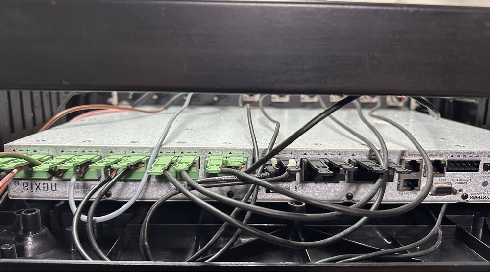 Mesa mistura Nexia CS + path + case( conforme foto)