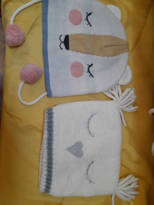 шапочки на девочку на 4-5 год и 1-3