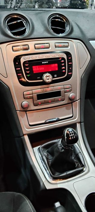 Ford mondeo 1.8 tdci titanium !