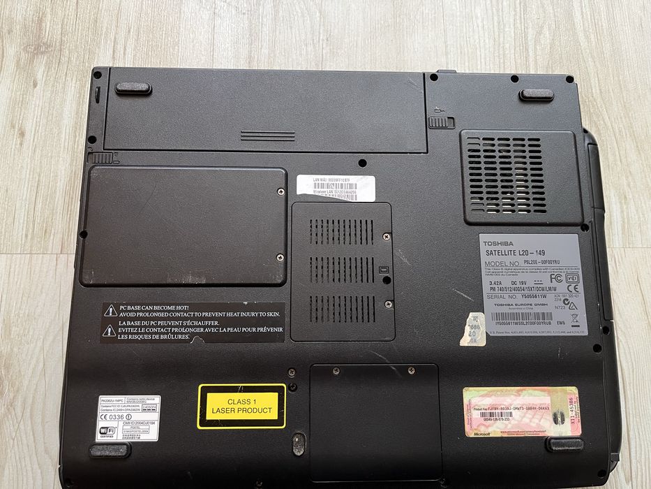 Asus X5DC та Toshiba Satellite L200-149
