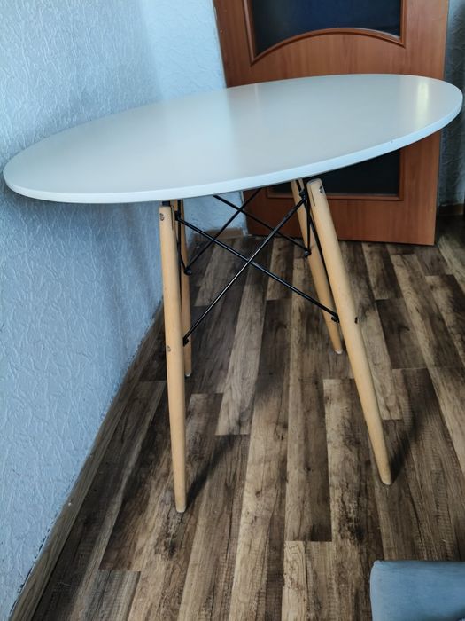 Mam do sprzedania stół okrągły bardzo dobrym wstanie