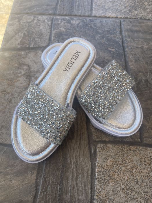 Шльопанці для дівчинки на 28-29р