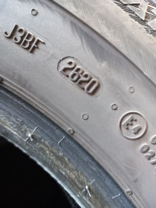 Opony używane 235/65/16c platin 4x6.5 mm 2020 rok prod