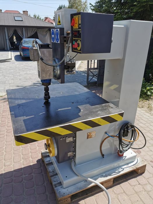 Frezarka górnowrzecionowa FG-2S