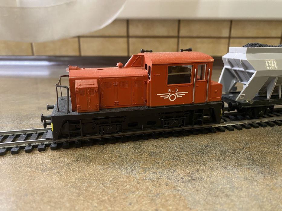 Модели вагонов  и тепловозов ж д  Liliput  HO. 1/87. Roco Piko