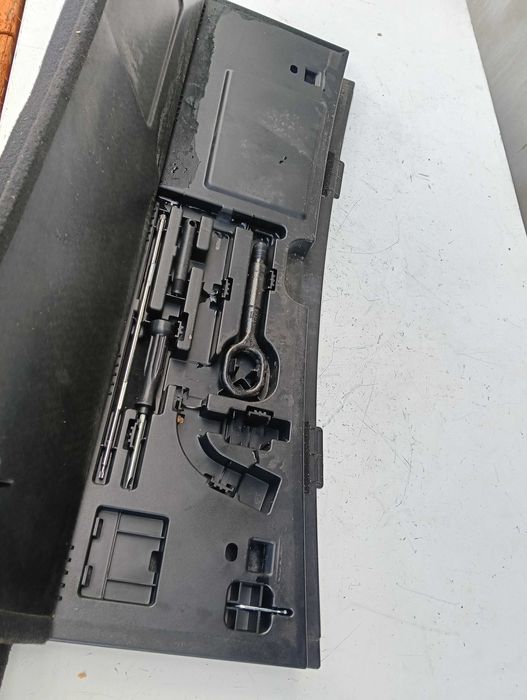 Podłoga Bagażnika Zestaw Naprawczy / Kluczy Audi A4 b8 8K9,861,529B