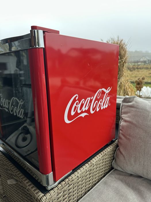 Praktycznie nowa, oryginalna chłodziarka Coca-Cola firmy Husky