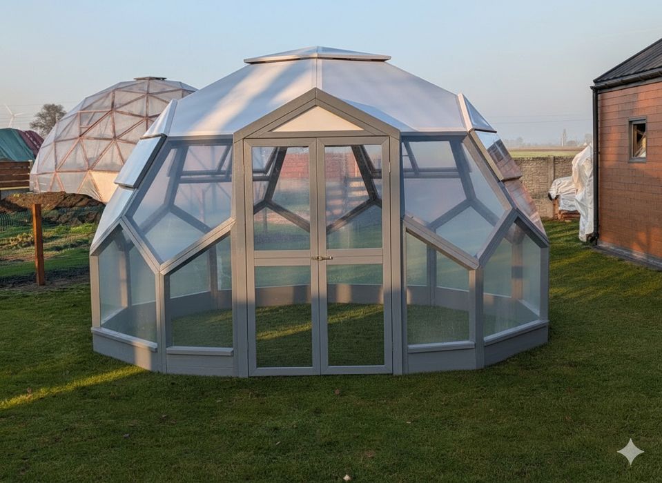 Kopuła szklarnia zadaszenie jacuzzi osłona basenu namiot sferyczny