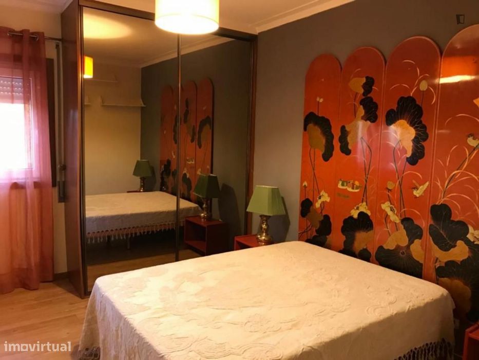 Quarto - localizado em Vila nova de gaia