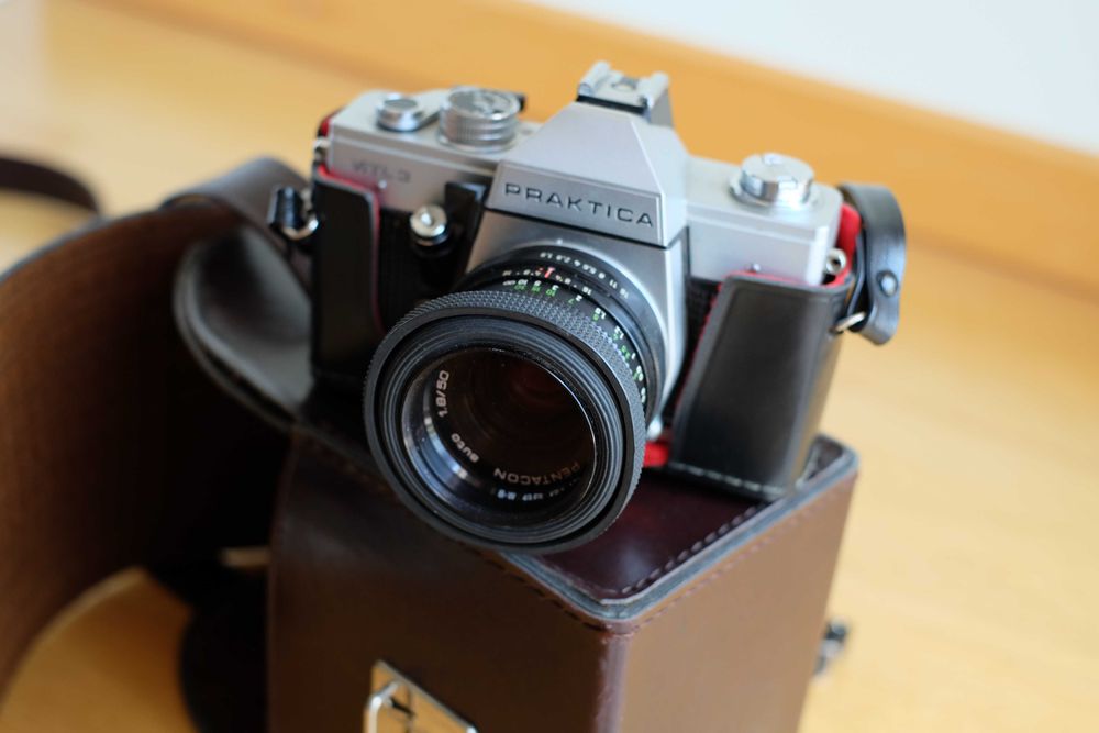 Praktica MTL3 - câmara fotográfica SLR