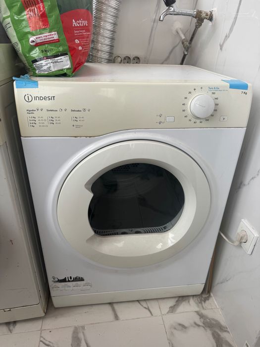 Máquina secar a roupa