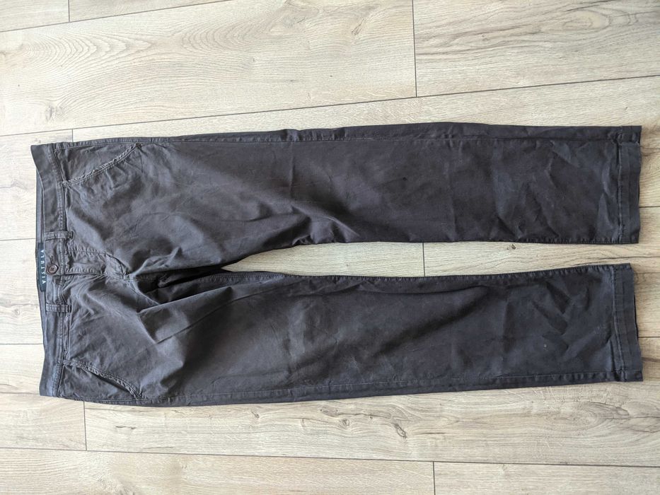 Spodnie męskie L Vistula czekoladowe super elastyczne pas90