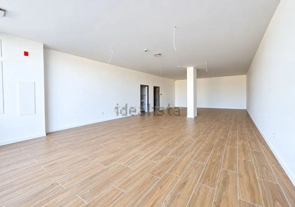 Espaço comercial, Construia aqui o seu negocio de sucesso